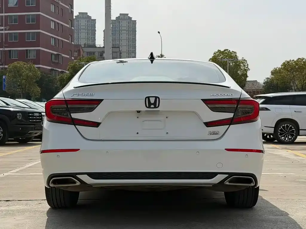 Honda Accord — фото 3