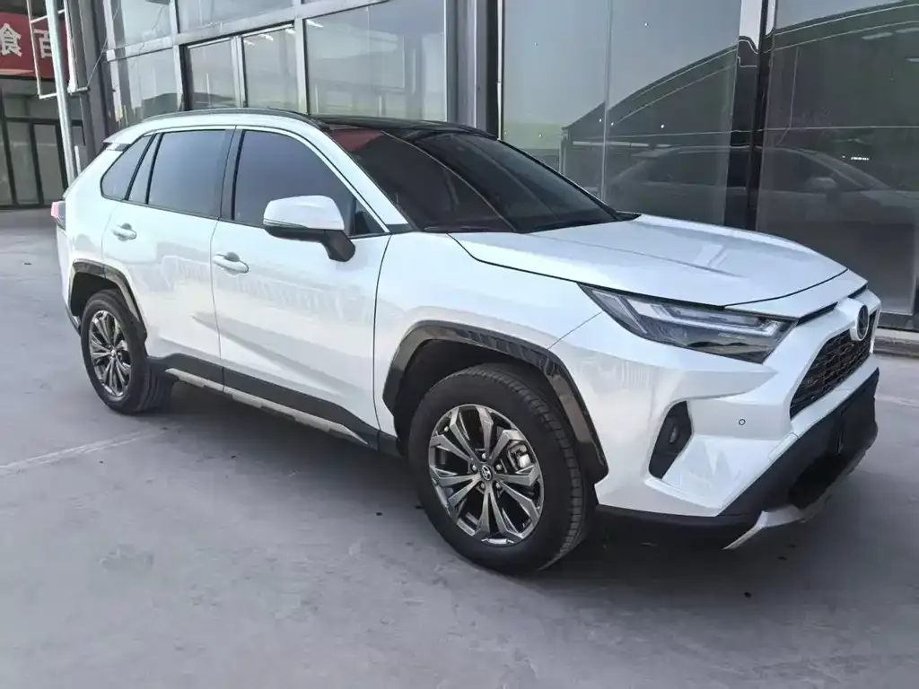 Toyota RAV4 — фото 3