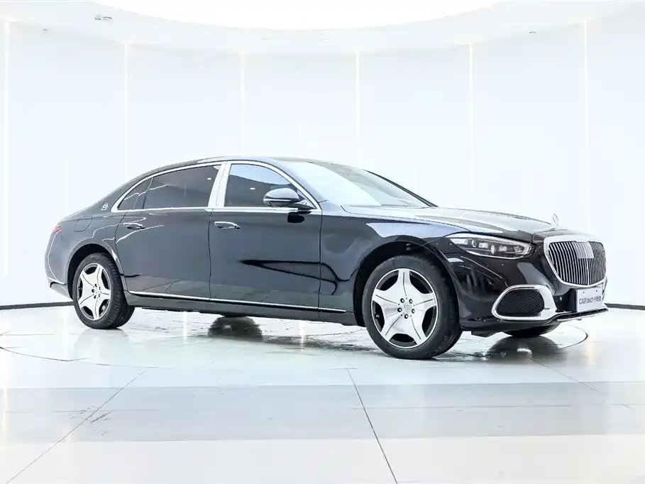 Mercedes-Benz S-Class — фото 1