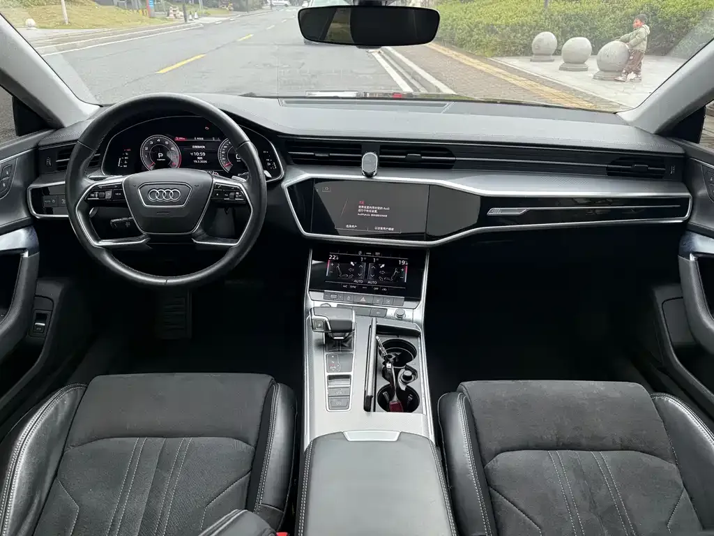 Audi A7L 2023 из CN, фото 7