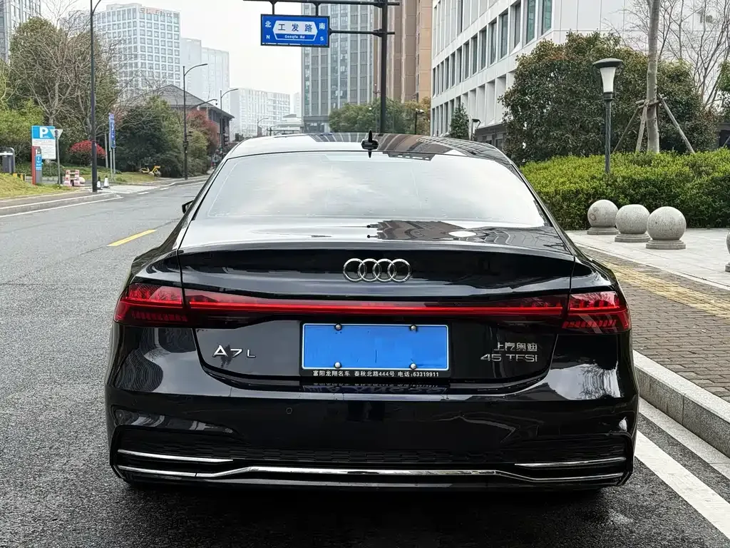 Audi A7L 2023 из CN, фото 5