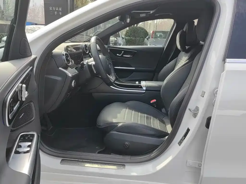 Mercedes-Benz C-Class 2024 из CN, фото 2