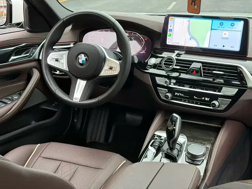 BMW 5 Series 2023 из CN, фото 5