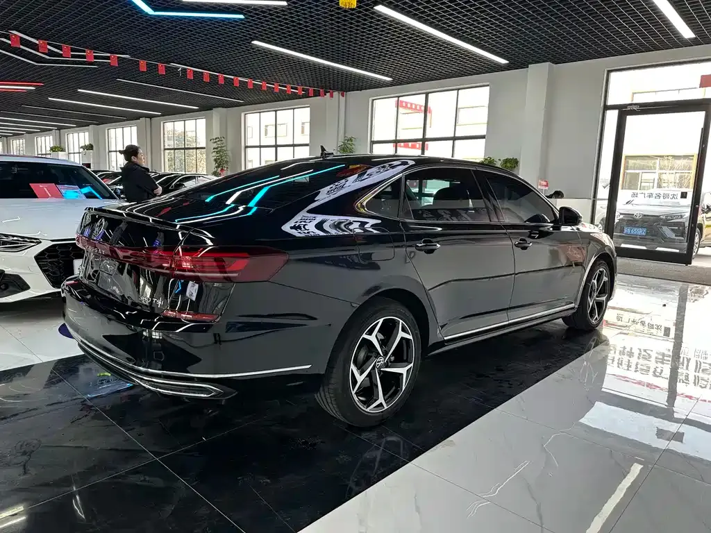 Volkswagen Passat — фото 7