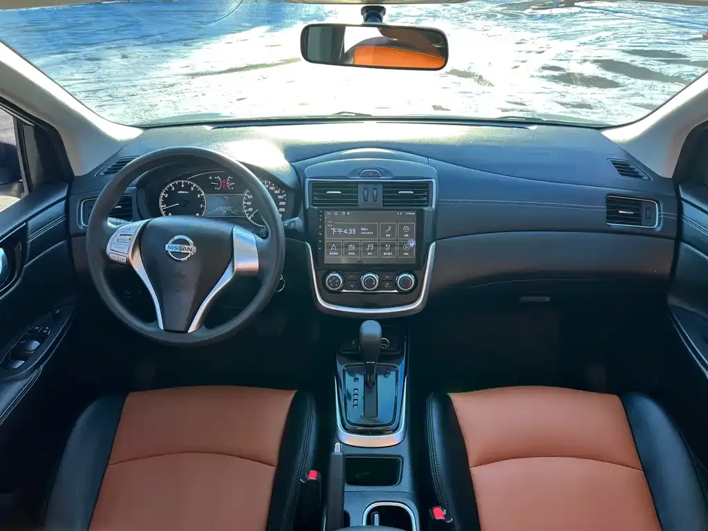 Nissan Tiida 2024 из CN, фото 3