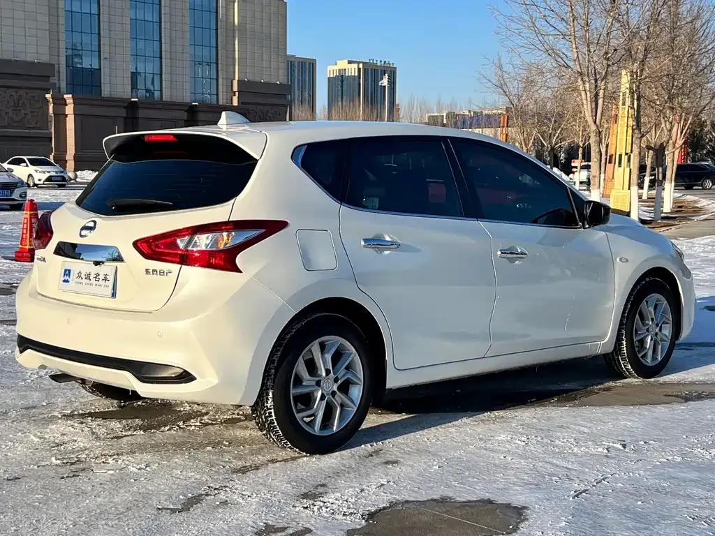 Nissan Tiida 2024 из CN, фото 4