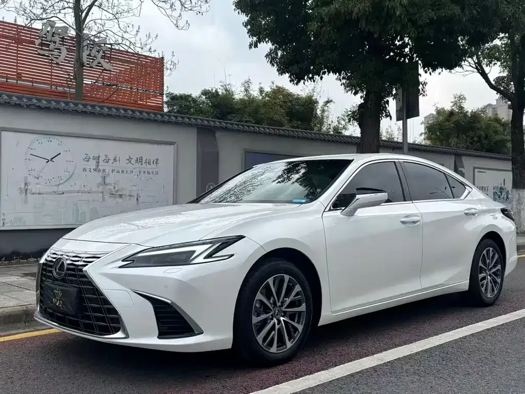 Lexus ES 2025 из CN, фото 1