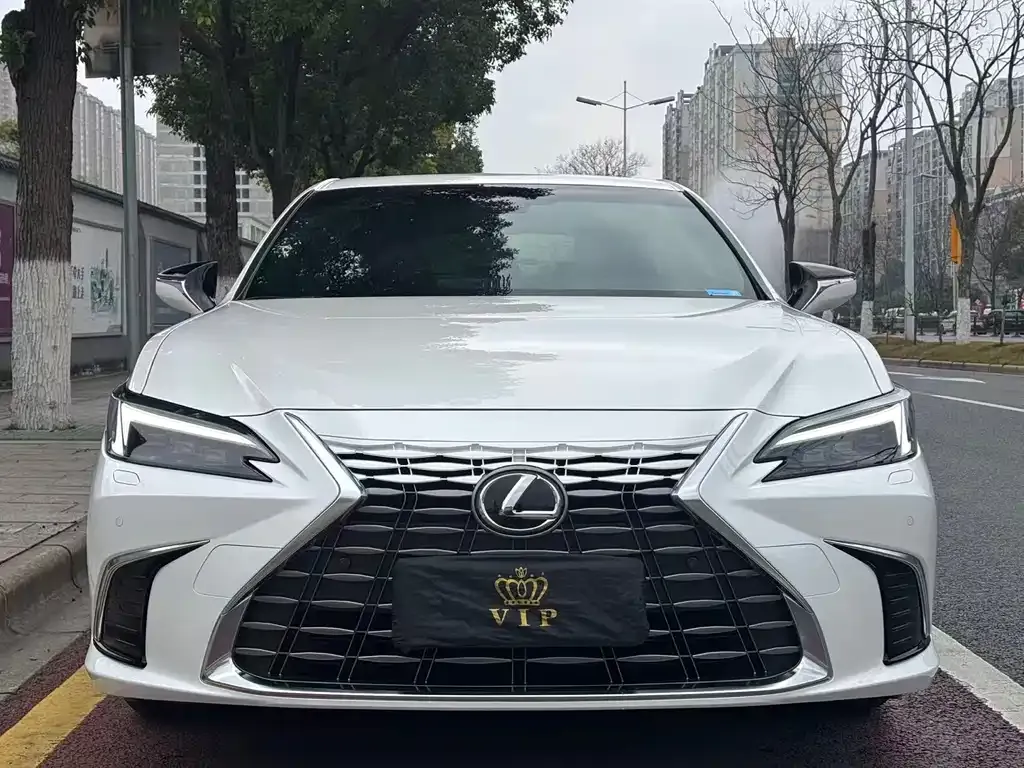 Lexus ES 2025 из CN, фото 2