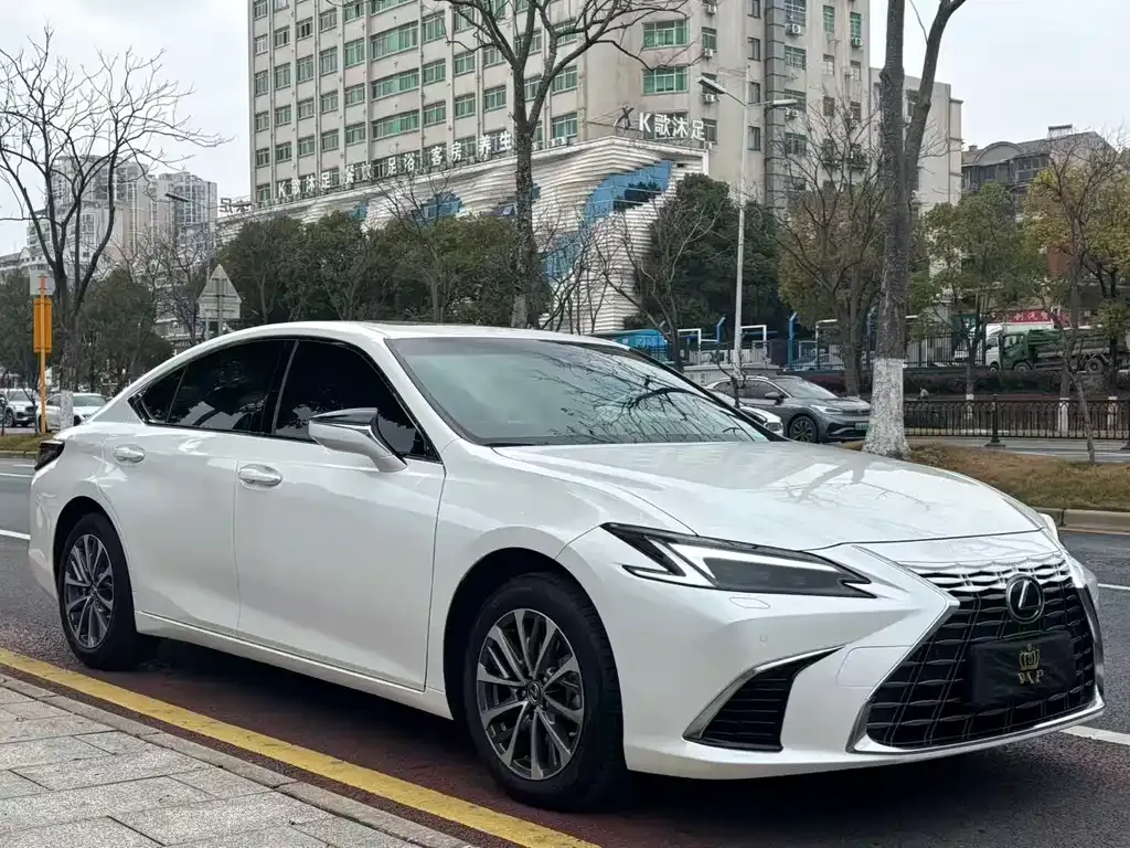 Lexus ES 2025 из CN, фото 9