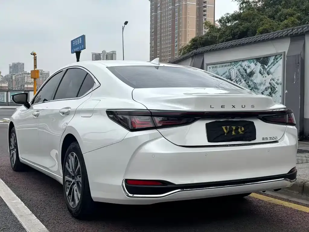 Lexus ES 2025 из CN, фото 6