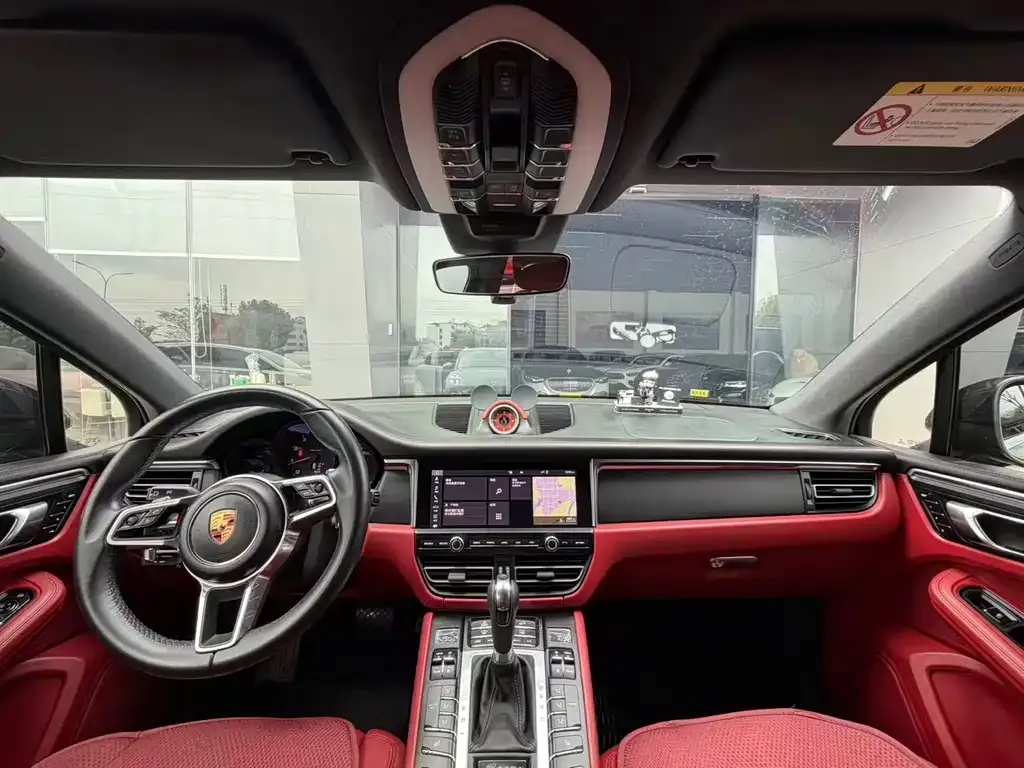Porsche Macan — фото 5