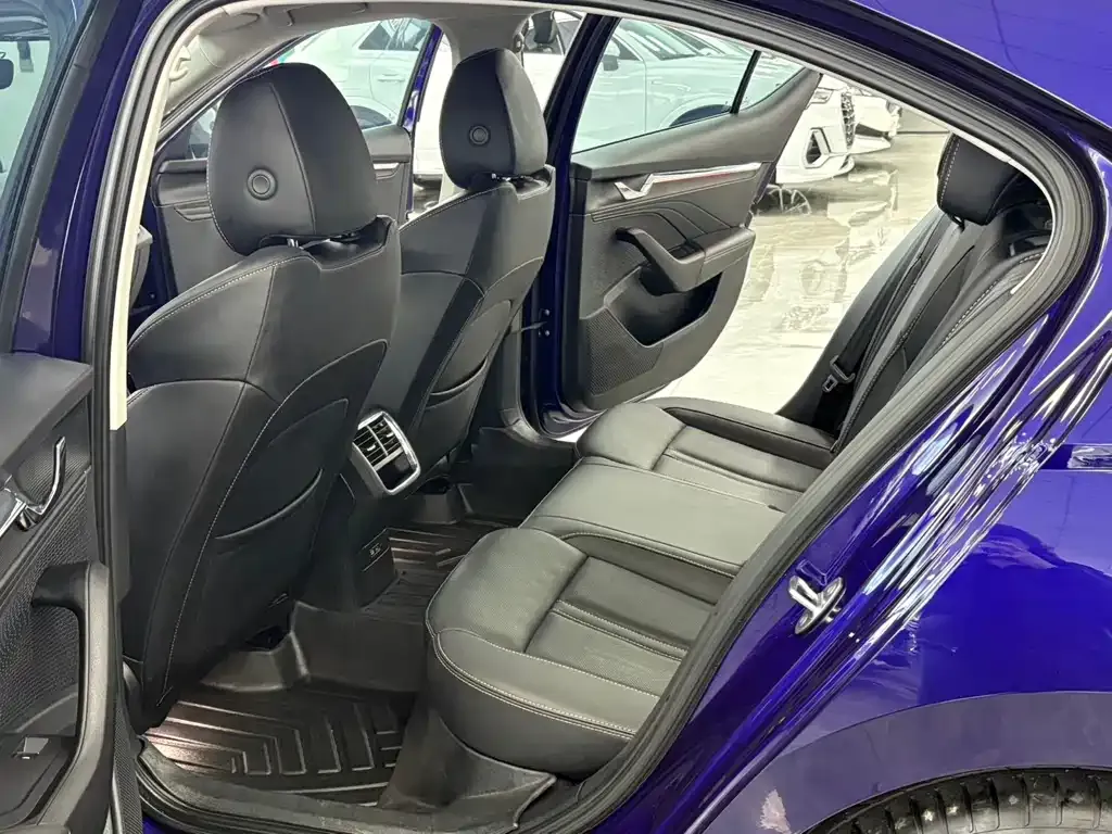 Skoda Octavia 2022 из CN, фото 7