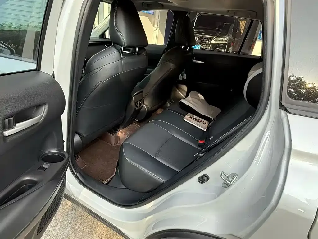 Toyota Frontlander 2022 из CN, фото 6