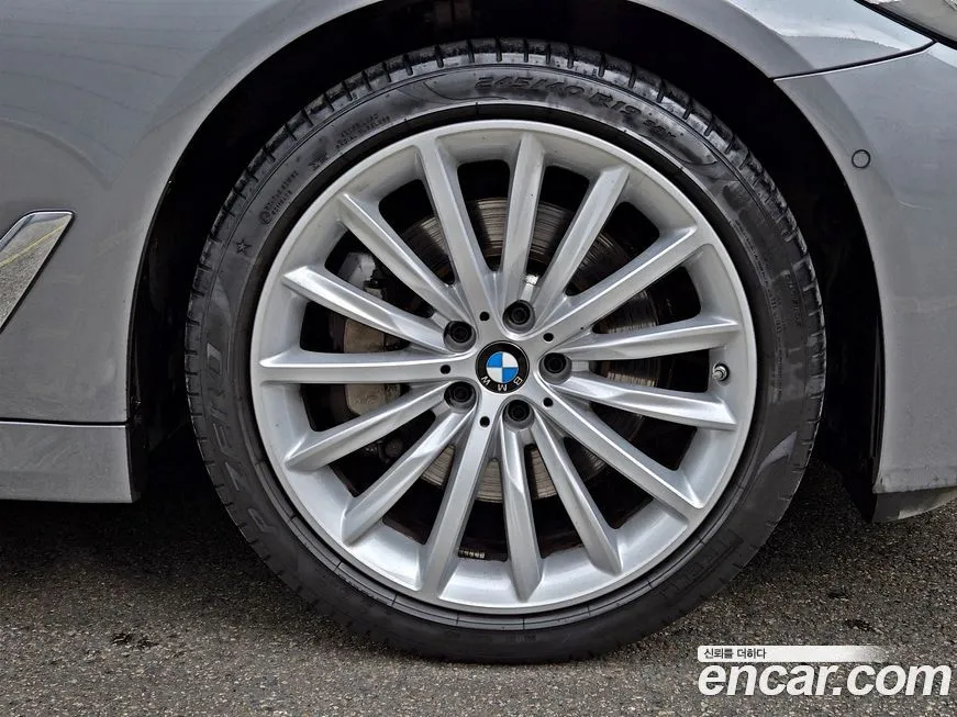 BMW 5-Series — фото 4