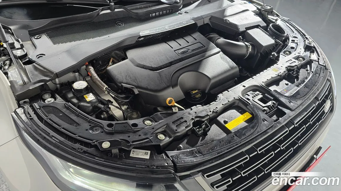 Land Rover Range Rover Evoque 2025 из KR, фото 2