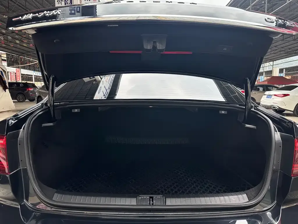 Volkswagen Magotan GTE PHEV 2022 из CN, фото 7