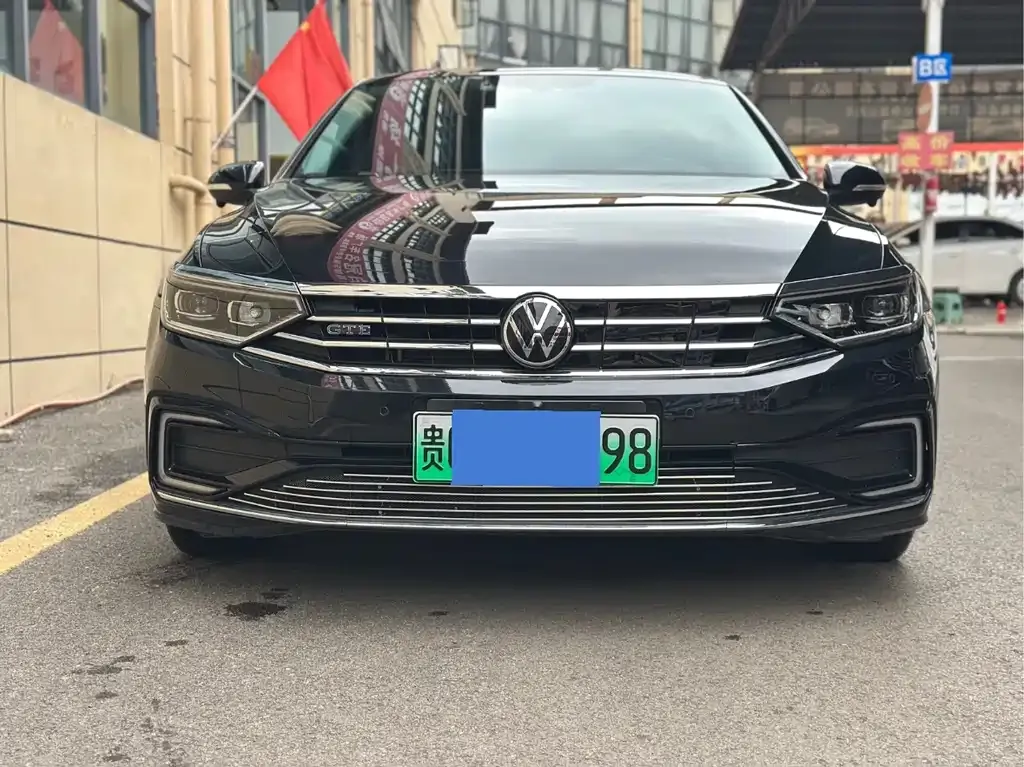 Volkswagen Magotan GTE PHEV 2022 из CN, фото 2