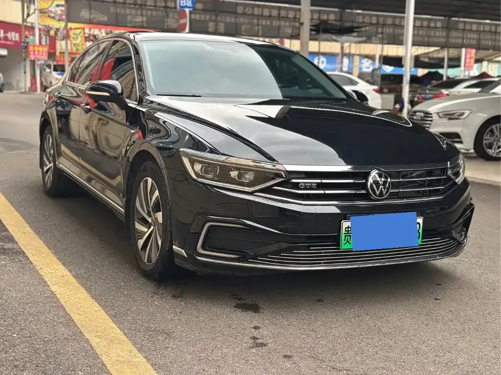 Volkswagen Magotan GTE PHEV 2022 из CN, фото 10