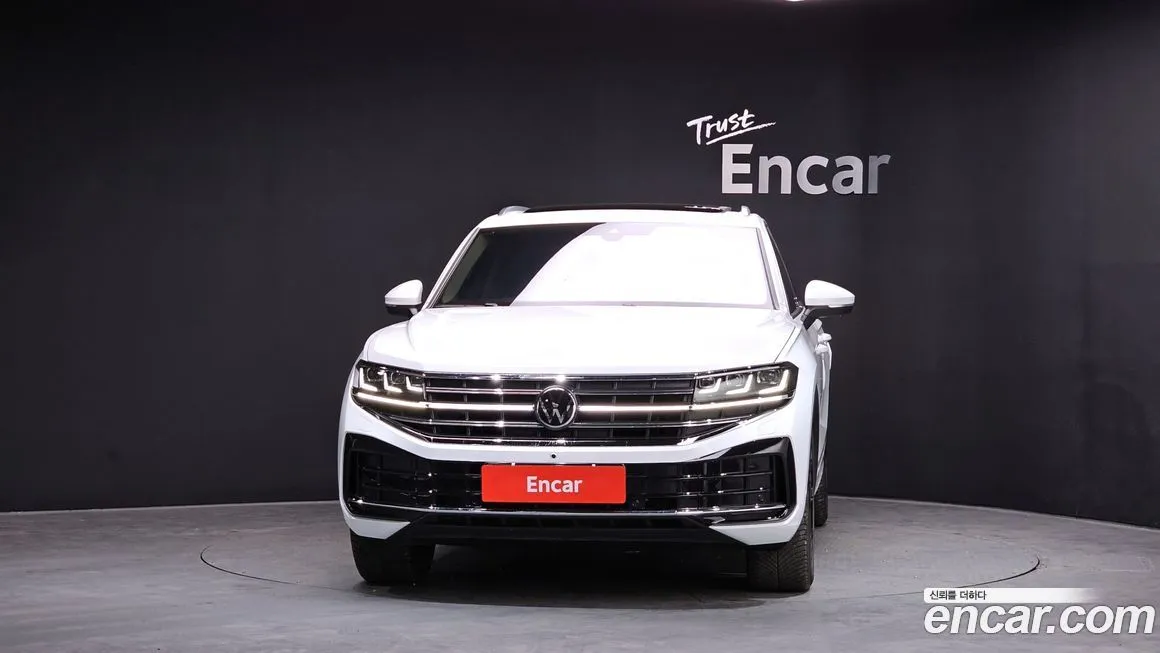 Volkswagen Touareg — фото 7