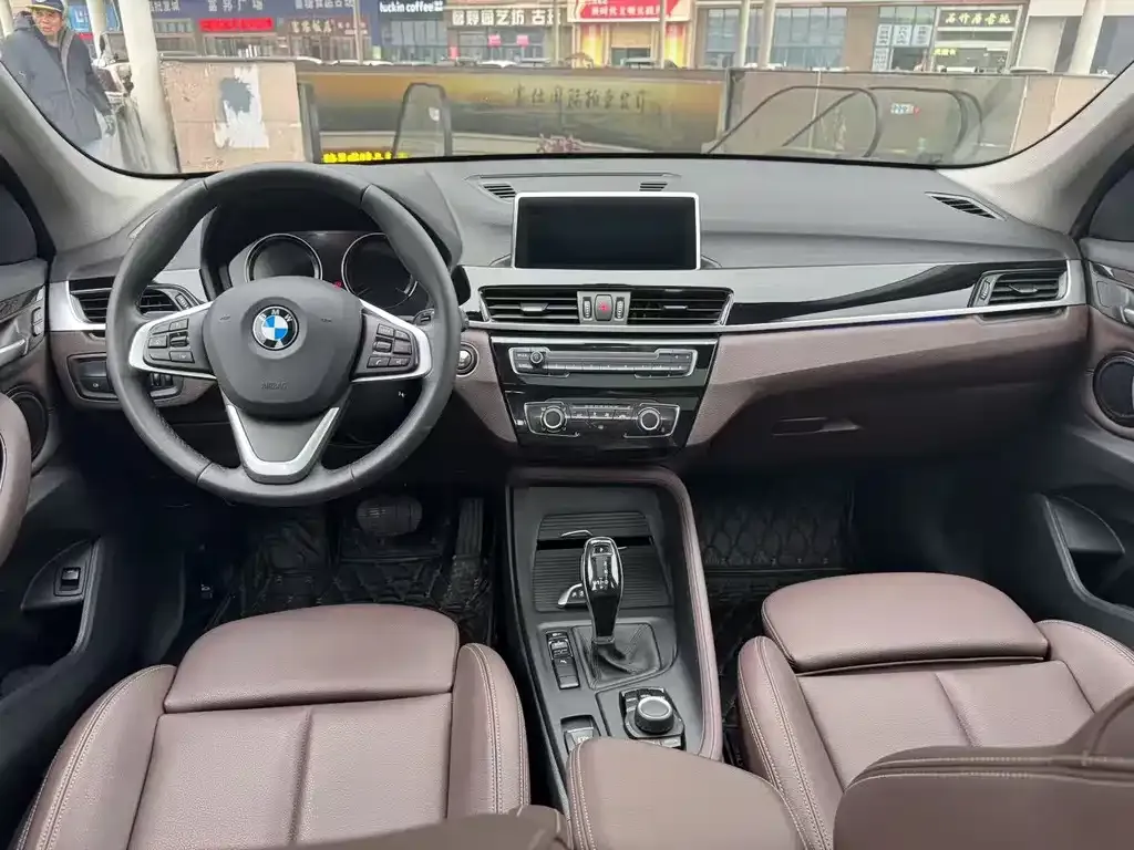 BMW X1 2021 из CN, фото 3