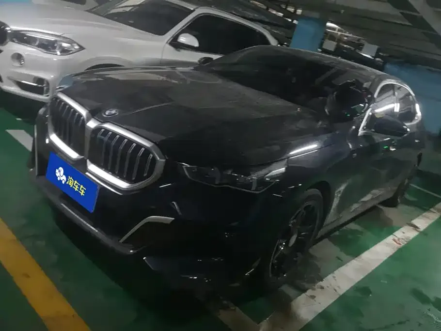 BMW 5 Series 2024 из CN, фото 1