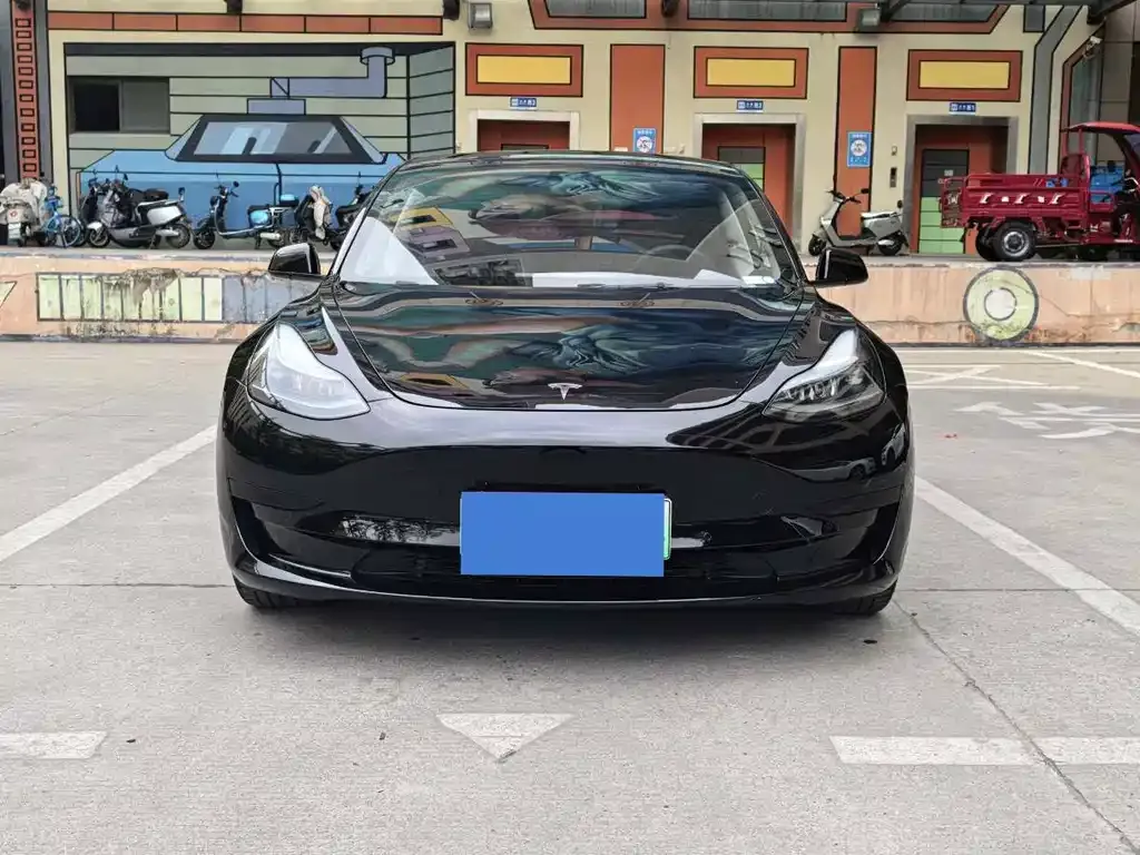 Tesla Model 3 — фото 5