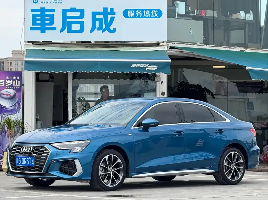 Audi A3 — фото 1