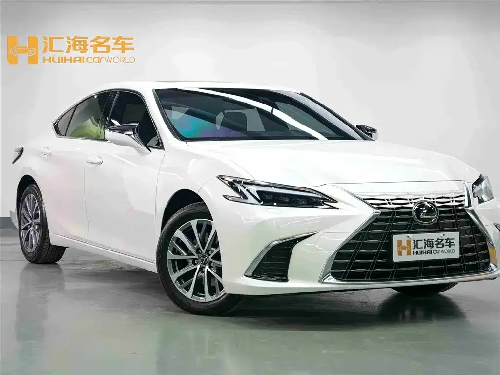 Lexus ES — фото 5
