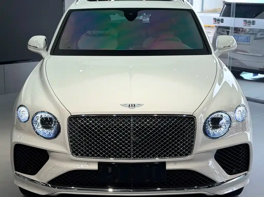 Bentley Bentayga — фото 8