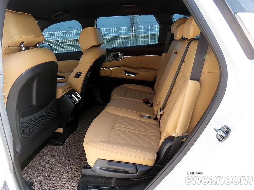 Kia Sorento — фото 4