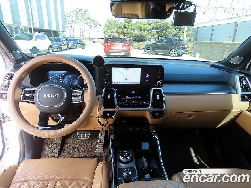 Kia Sorento — фото 8
