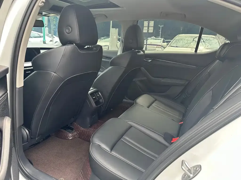 Skoda Octavia — фото 5