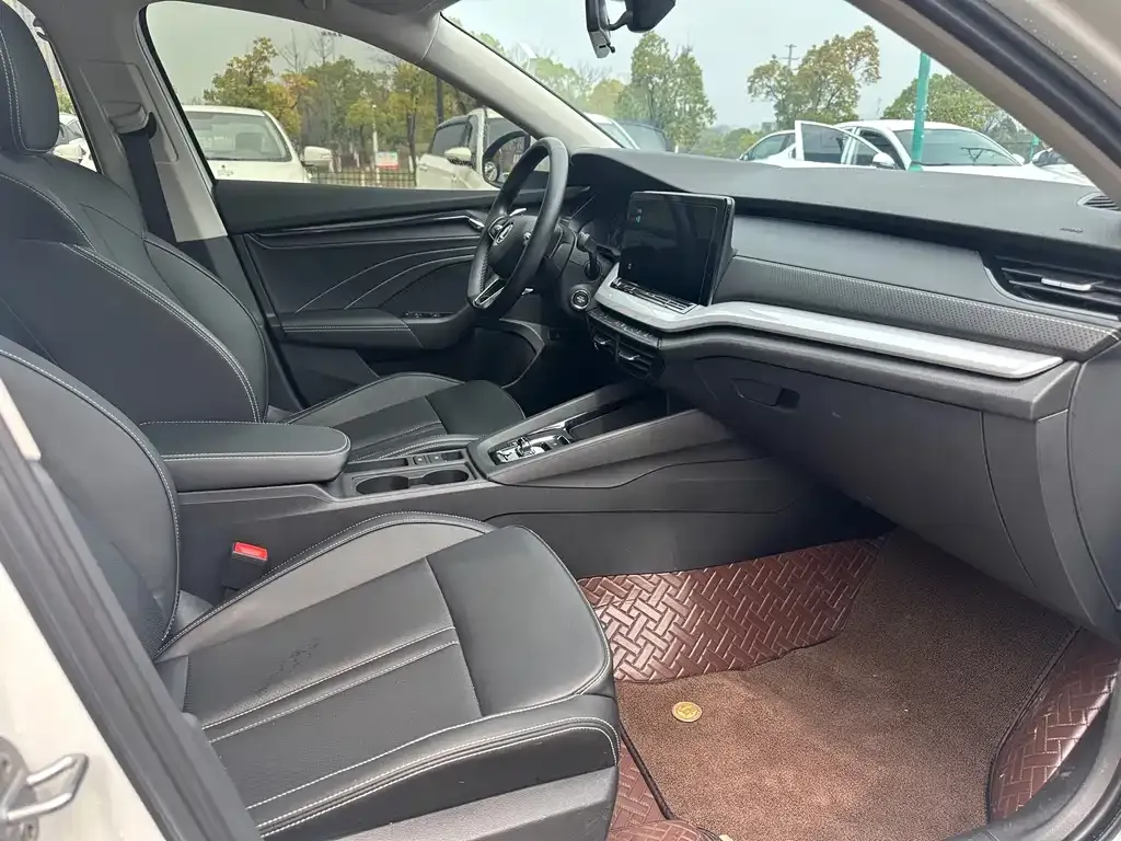Skoda Octavia — фото 2