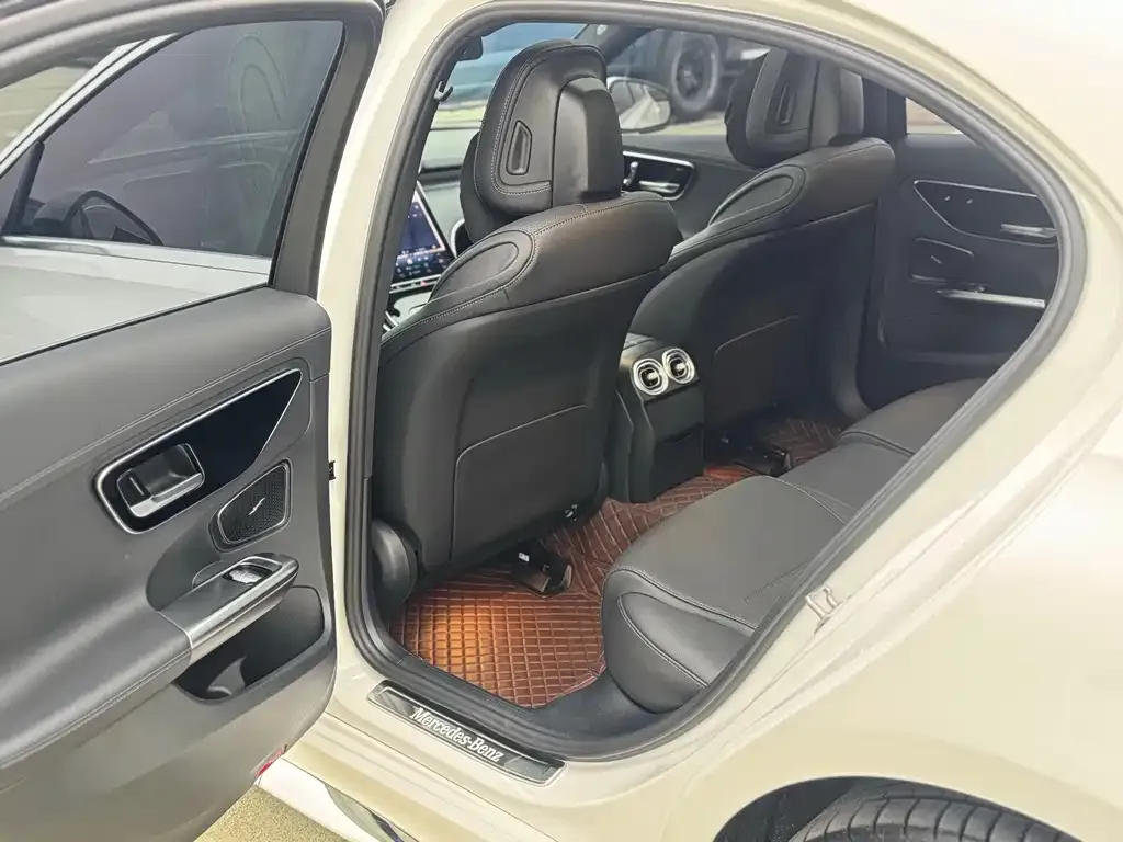 Mercedes-Benz C-Class 2023 из CN, фото 3