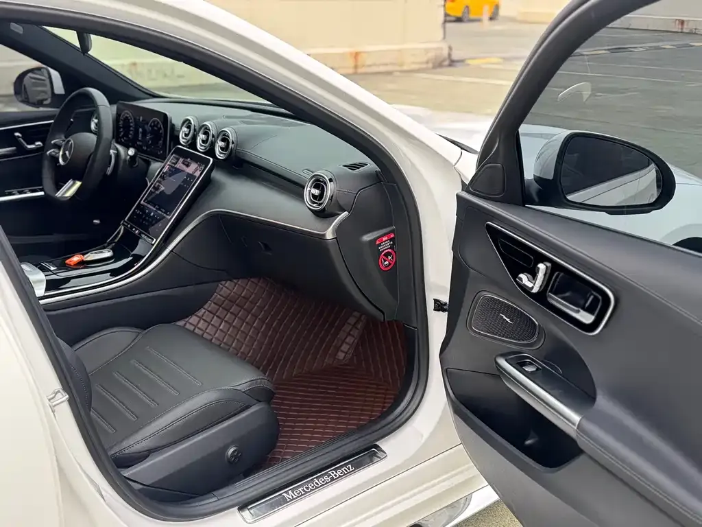 Mercedes-Benz C-Class 2023 из CN, фото 2