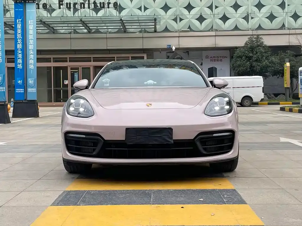 Porsche Panamera — фото 1