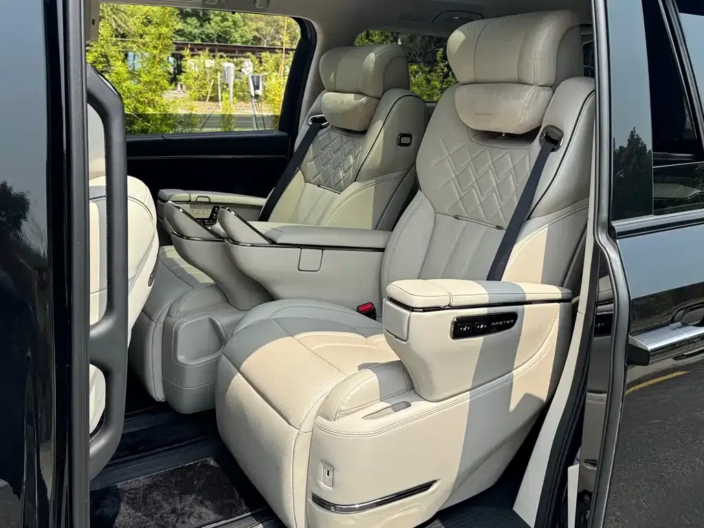 GAC Motor Trumpchi M8 — фото 10