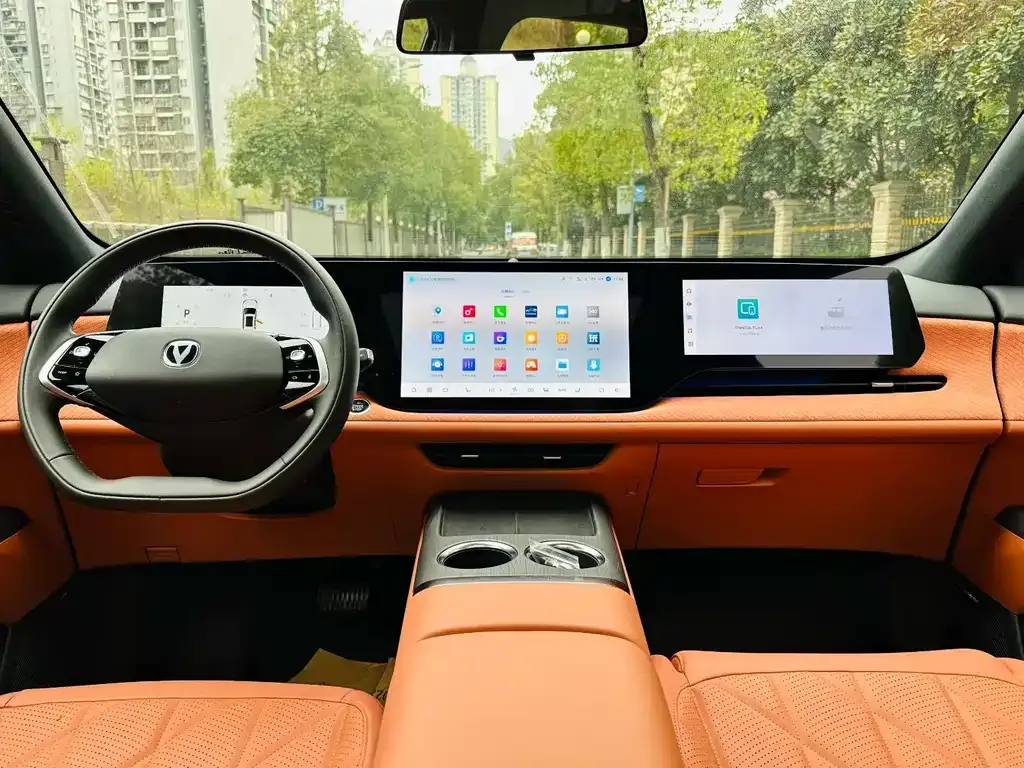 Changan CS75PLUS — фото 3