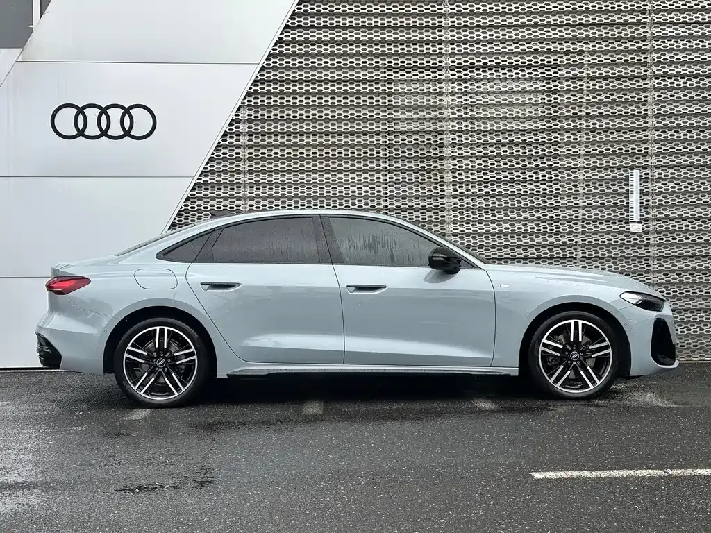 Audi A5L — фото 7