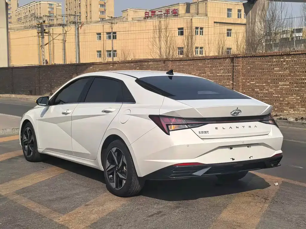 Hyundai Elantra 2023 из CN, фото 7