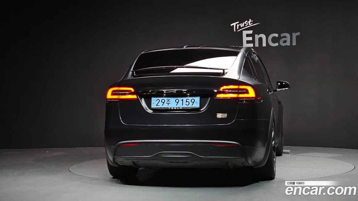 Tesla Model X 2023 из KR, фото 5