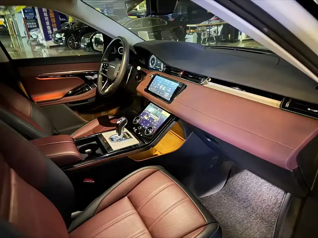Land Rover Evoque 2024 из CN, фото 2