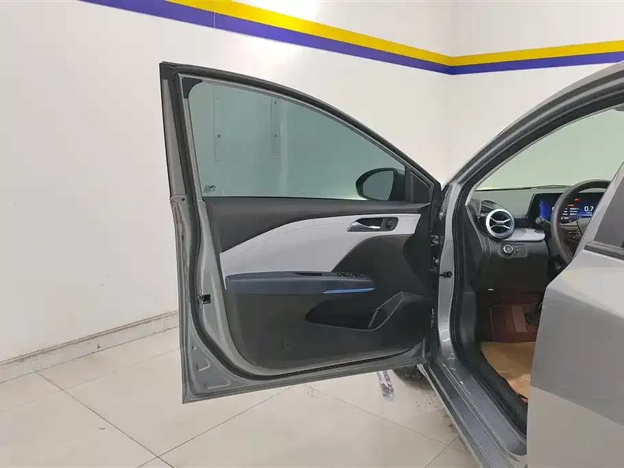 Chevrolet Monza 2025 из CN, фото 9