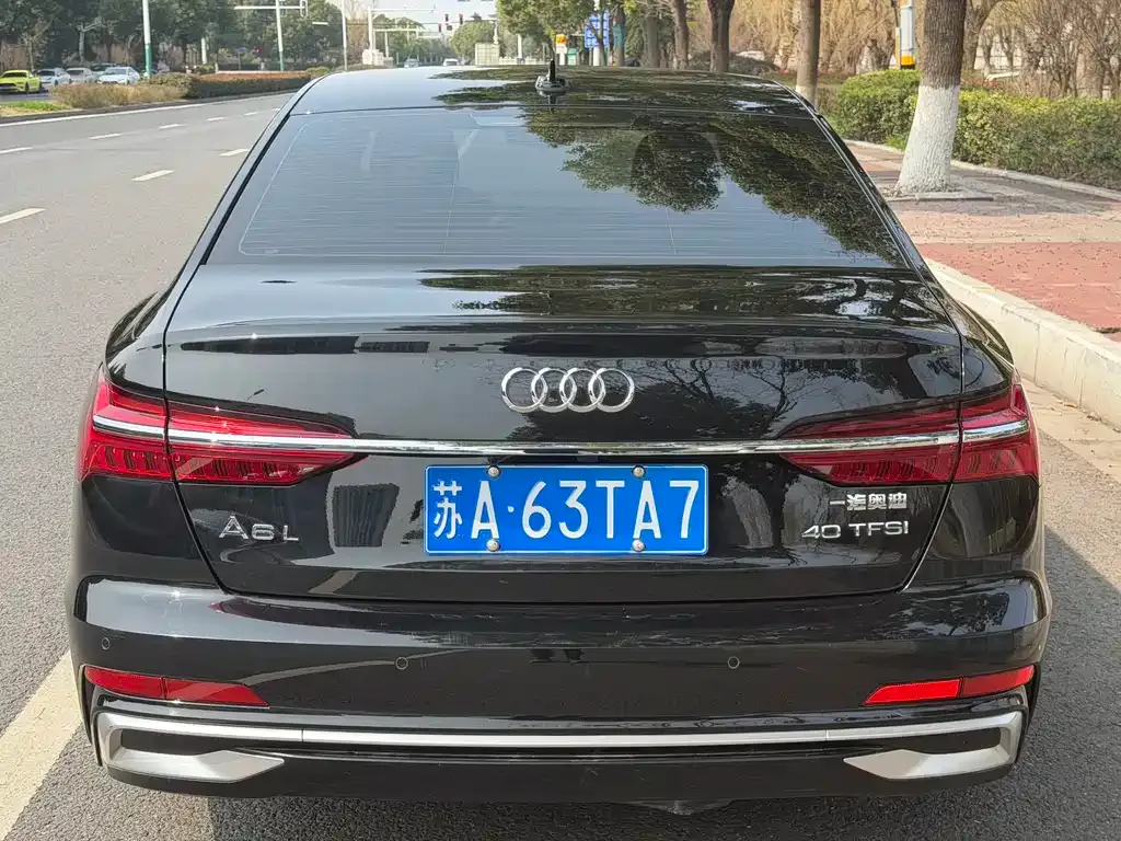 Audi A6L — фото 8