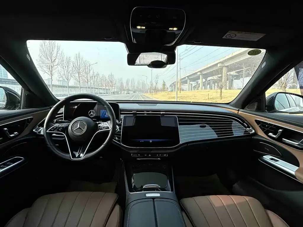 Mercedes-Benz E-Class 2025 из CN, фото 2