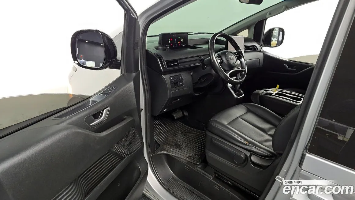 Hyundai Staria 2023 из KR, фото 2
