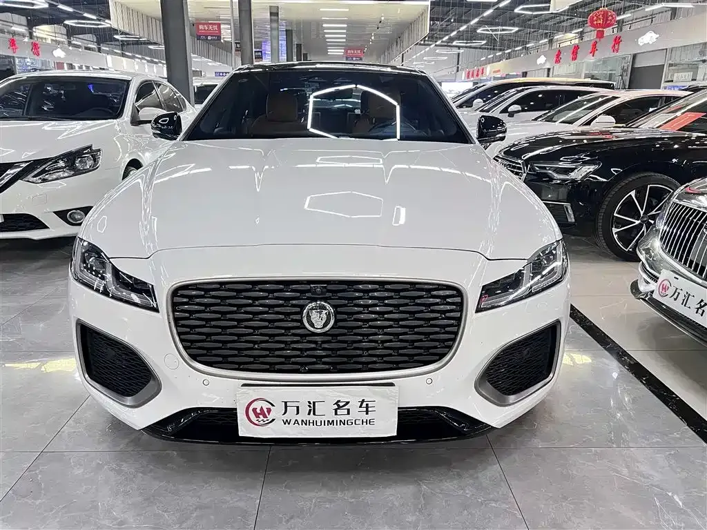 Jaguar XFL — фото 1
