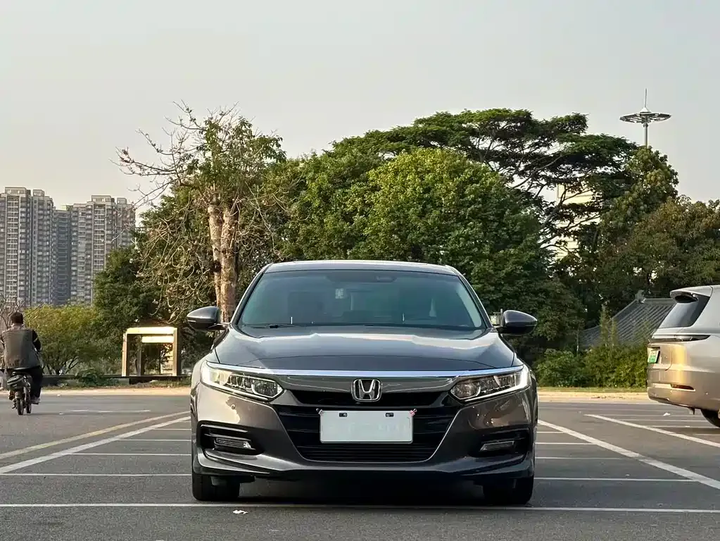 Honda Accord — фото 2