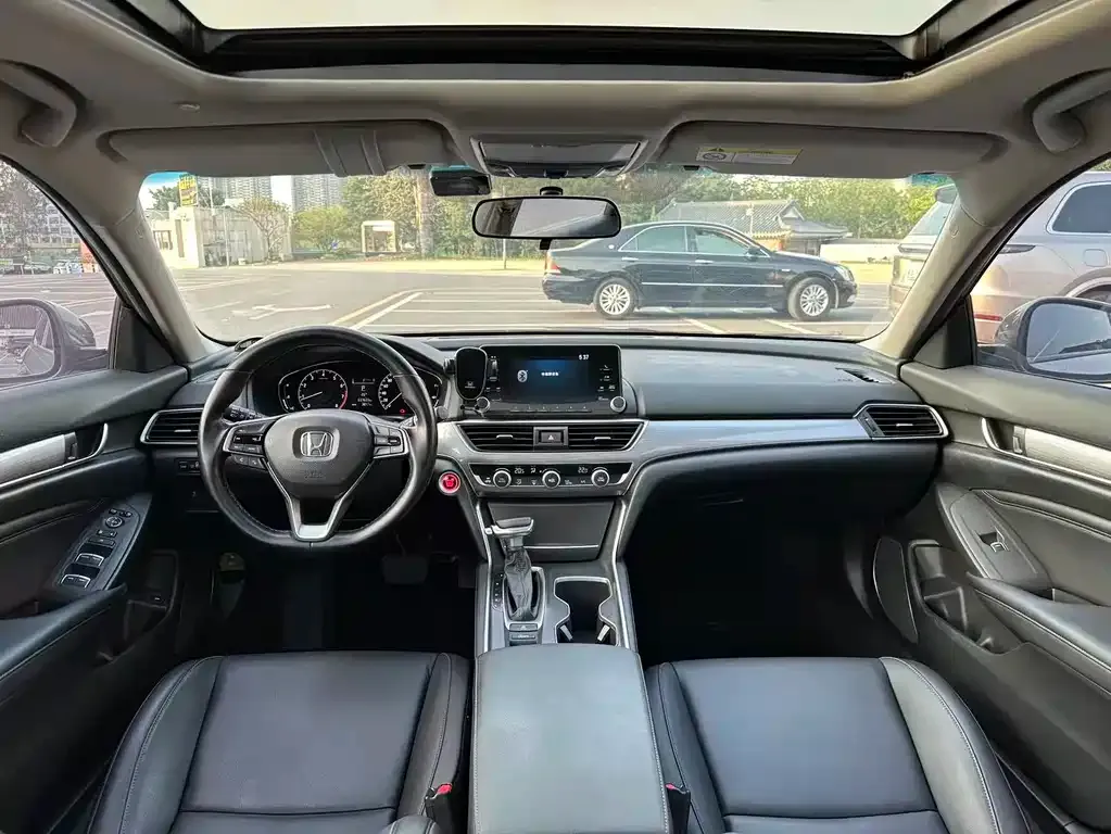 Honda Accord — фото 4