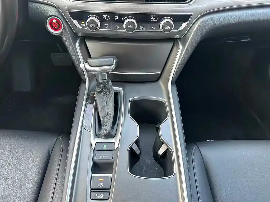 Honda Accord — фото 6